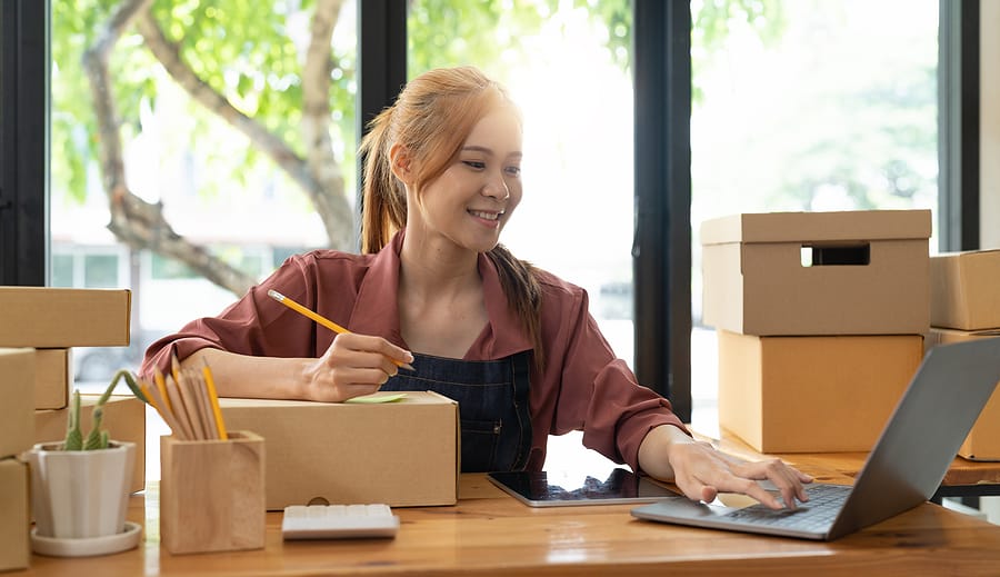 Self Fulfillment vs Fulfillment Dropshipping: Which is Best?